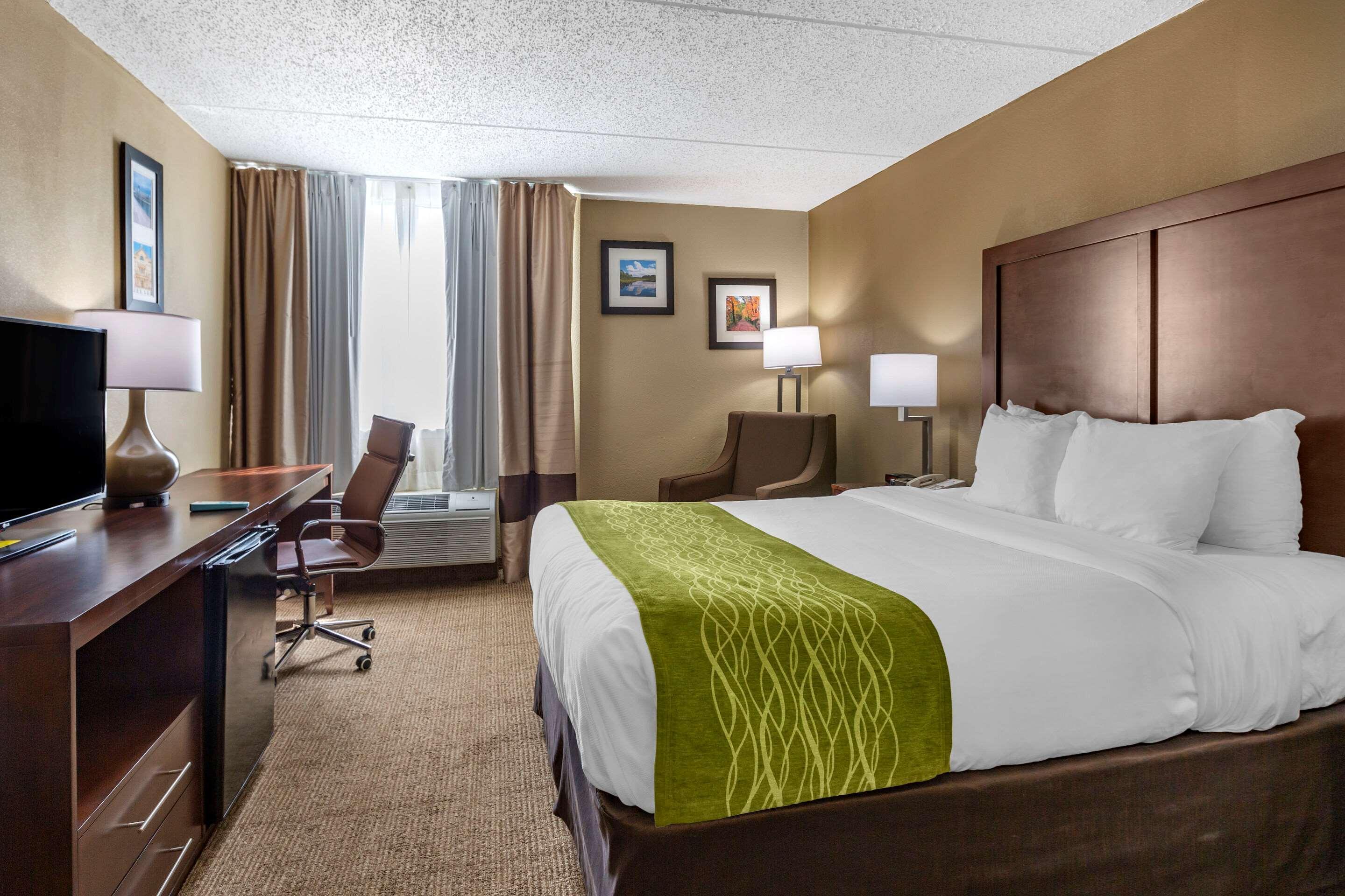 Comfort Inn Edison - New Brunswick Екстер'єр фото