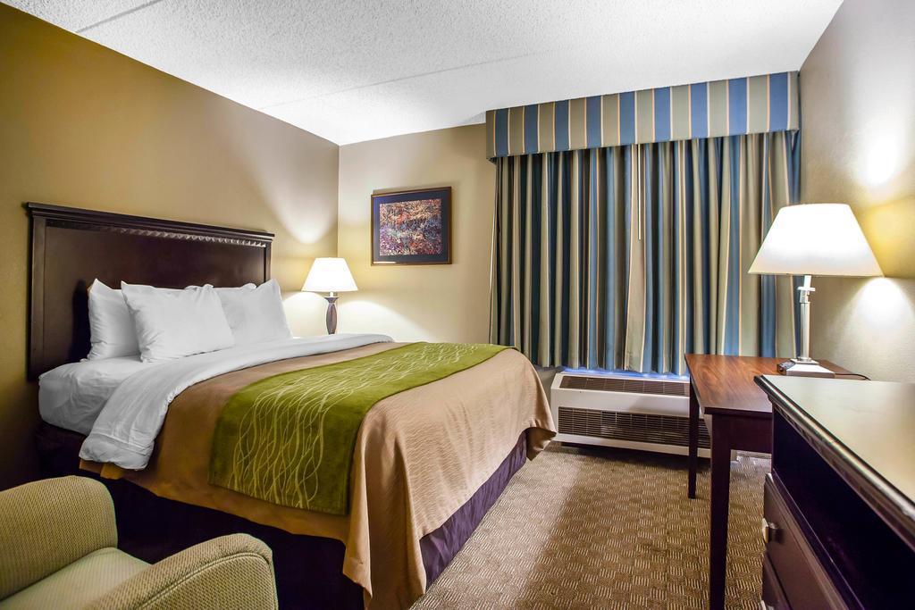 Comfort Inn Edison - New Brunswick Екстер'єр фото