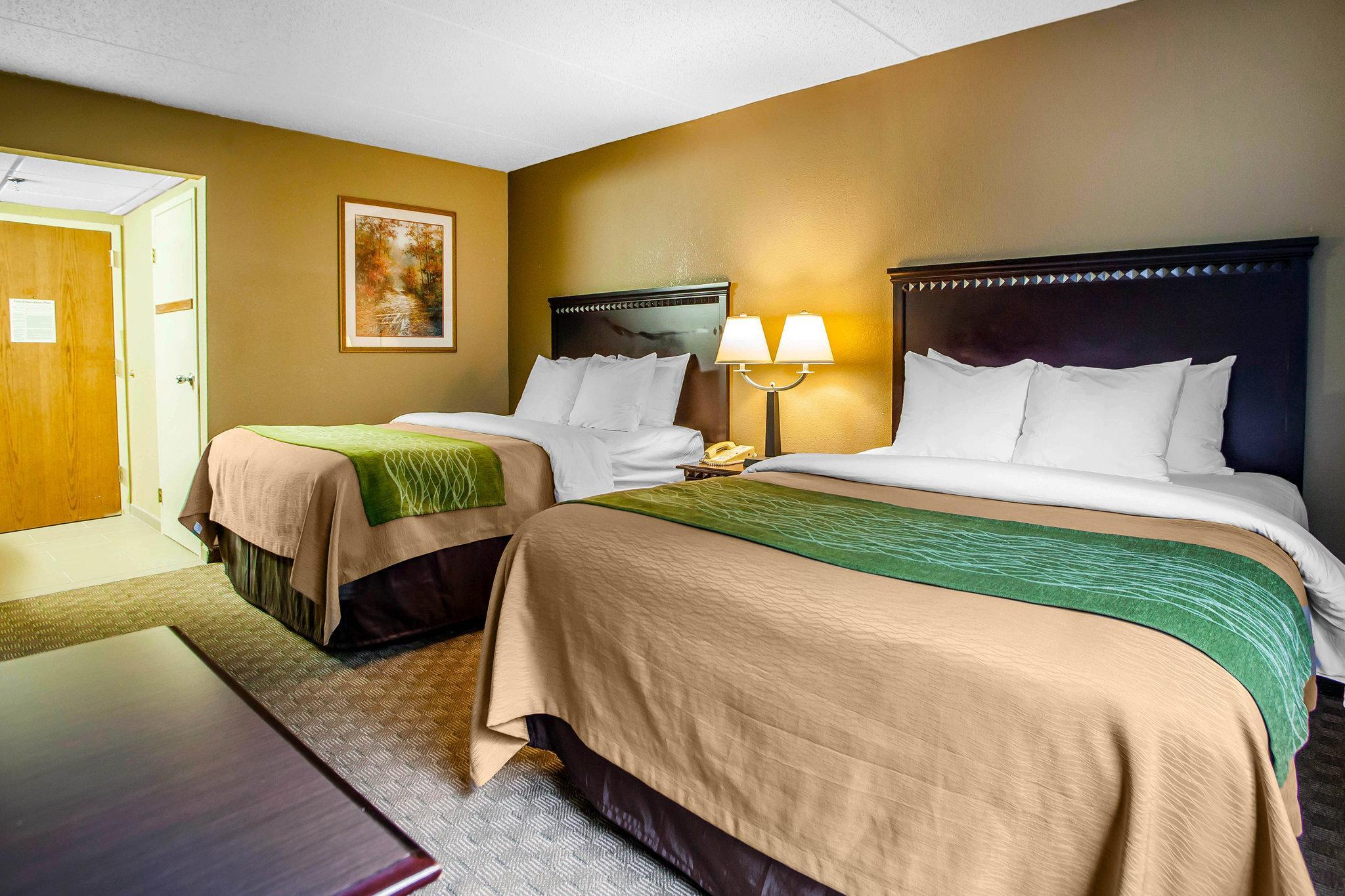 Comfort Inn Edison - New Brunswick Екстер'єр фото