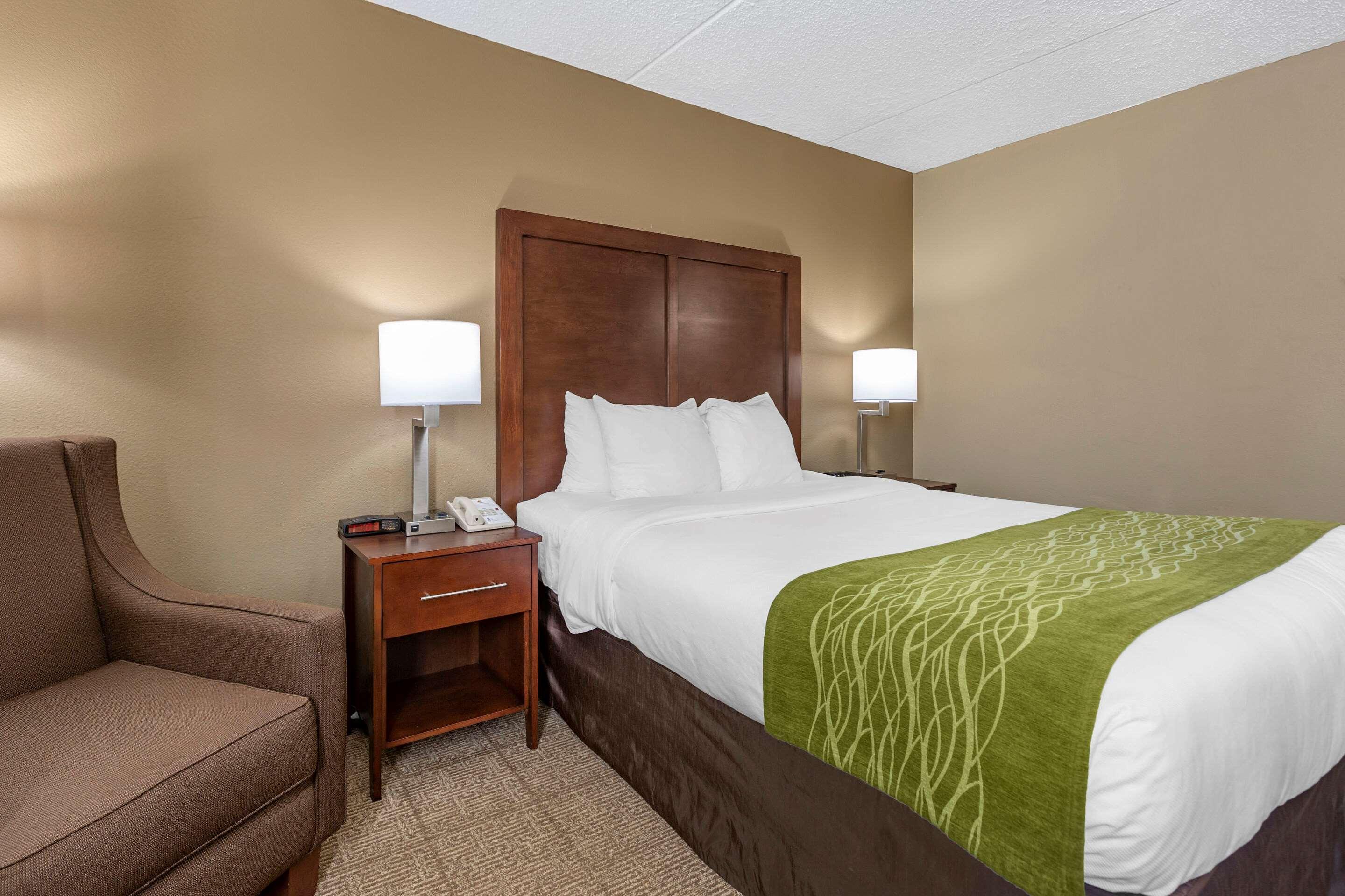 Comfort Inn Edison - New Brunswick Екстер'єр фото