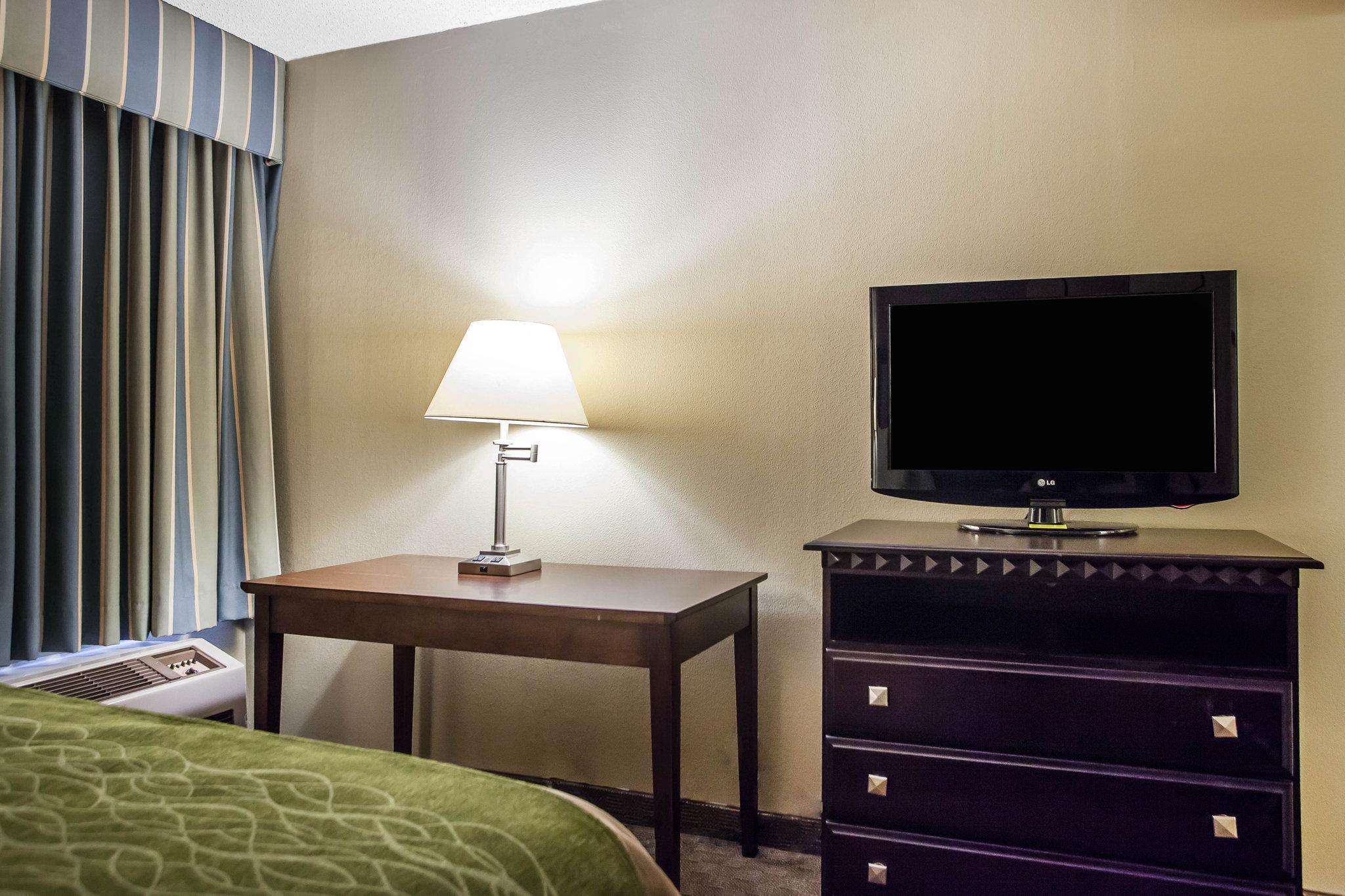 Comfort Inn Edison - New Brunswick Екстер'єр фото