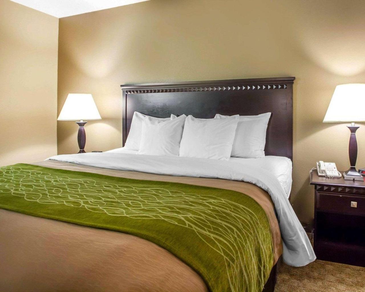 Comfort Inn Edison - New Brunswick Екстер'єр фото